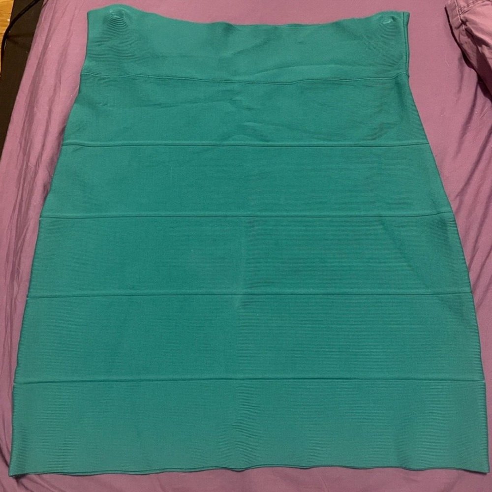 New BCBGMAXAZRIA Green Simone Bandage Textured Power Skirt SIZE L